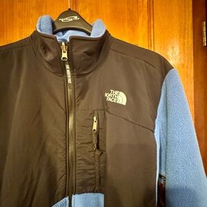 The North Face Women’s Bluebird Blue and Black Denali Fleece Jacket NEW